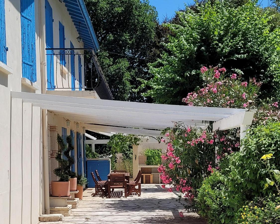 La Maison Des Eaux Saint-Jean-de-Thurac Экстерьер фото