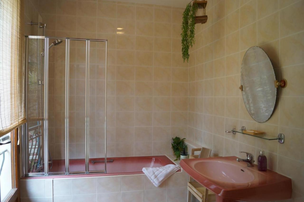 La Maison Des Eaux Saint-Jean-de-Thurac Экстерьер фото